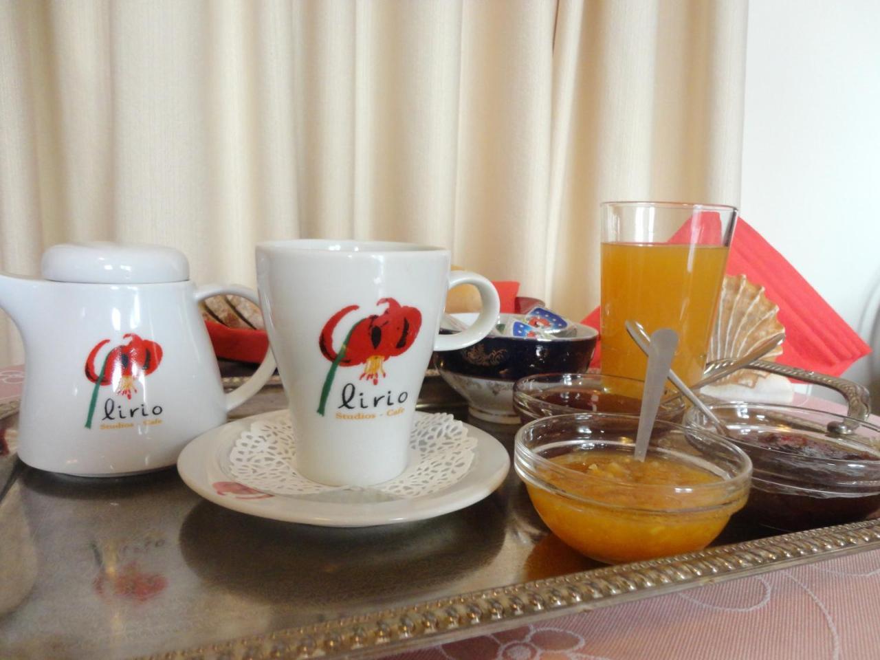 Lirio Guest House Makrakómi Eksteriør billede