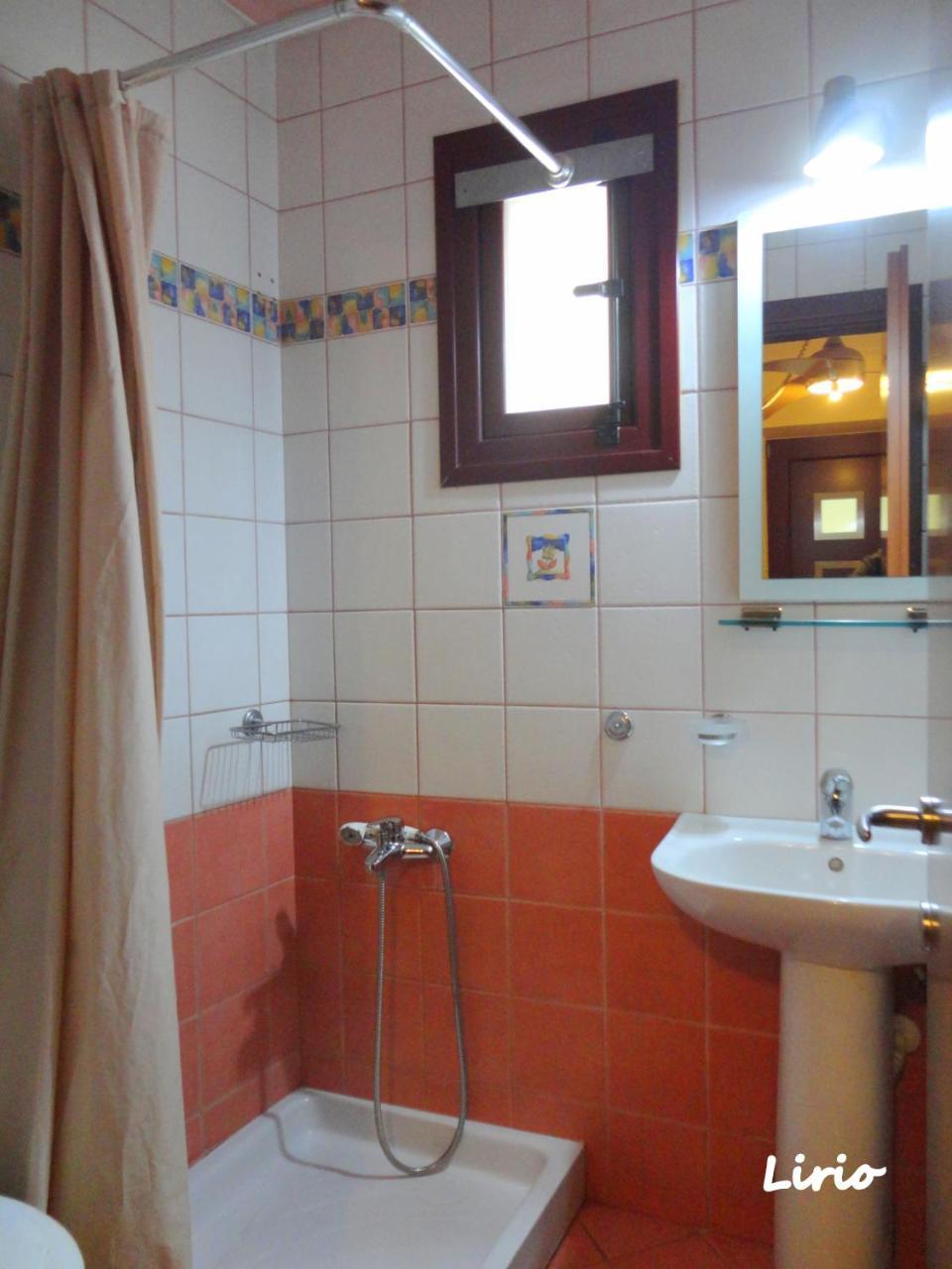 Lirio Guest House Makrakómi Eksteriør billede